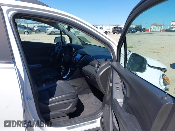 2017 Chevrolet Trax LT with VIN KL7CJRSB9HB084197, listed as a IAAI auction lot 41707414 with 91,666 mi miles and . Bid and sale history available at carsss.com. Image 5.