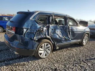 2021 Volkswagen Atlas SEL with VIN 1V2BP2CAXMC587654, listed as a Copart auction lot 49255785 with 117,106 mi miles and Salvage title. Bid and sale history available at DreamBid. Image 3.