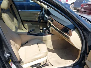 2007 BMW 3 Series 328i with VIN WBAVS13527FX15900, listed as a IAAI auction lot 42047413 with 159,249 mi miles. Bid and sale history available at carsss.com. Image 5.