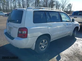 2006 Toyota Highlander w/3rd Row with VIN JTEDP21A460097918, listed as a IAAI auction lot 41439165 with 227,331 mi miles. Bid and sale history available at carsss.com. Image 4.