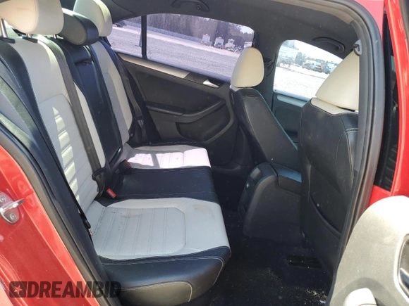 2021 Volkswagen Jetta Sport z VIN 3VWD17AJ8GM397248, wystawiony jako Copart lot #50692315 z przebiegiem 72 808 mil mil oraz Szkoda całkowita • Salvage title. Historia ofert i sprzedaży dostępna na DreamBid. Obrazek 11.