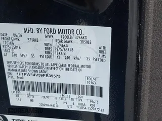 2009 Ford F-150 XL z VIN 1FTPW14V59FB39575, wystawiony jako IAAI lot #42237331 z przebiegiem 193 884 mil mil oraz . Historia ofert i sprzedaży dostępna na DreamBid. Obrazek 9.