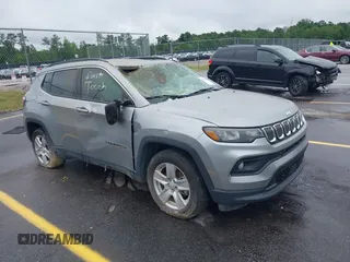 2022 Jeep Compass Latitude с VIN 3C4NJCBB6NT228906, выставлен на аукционе IAAI как лот 42340616 с пробегом 30 336 миль миль и . История ставок и продаж доступна на DreamBid. Изображение 1.