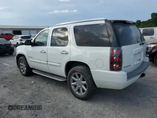 2007 GMC Yukon Denali z VIN 1GKFK63877J383310, wystawiony jako Copart lot #56122105 z przebiegiem 250 797 mil mil oraz Czysty tytuł • Clean title. Historia ofert i sprzedaży dostępna na DreamBid. Obrazek 2.