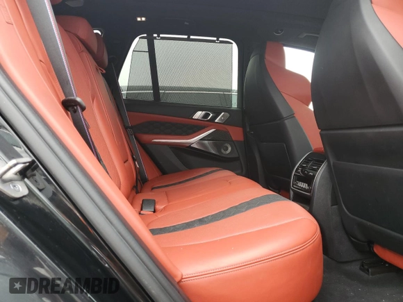 2021 BMW X5 M z VIN 5YMJU0C0XM9H13455, wystawiony jako Copart lot #59625375 z przebiegiem Nie podano mil oraz Szkoda całkowita • Salvage title. Historia ofert i sprzedaży dostępna na DreamBid. Obrazek 11.