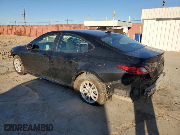 2025 Toyota Camry LE z VIN 4T1DAACK6SU023078, wystawiony jako Copart lot #47634775 z przebiegiem 8 572 mil mil oraz Szkoda całkowita • Salvage title. Historia ofert i sprzedaży dostępna na DreamBid. Obrazek 2.