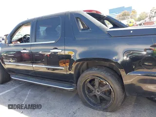 2007 Cadillac Escalade EXT with VIN 3GYFK62807G174788, listed as a IAAI auction lot 41932450 with 183,031 mi miles. Bid and sale history available at carsss.com. Image 13.