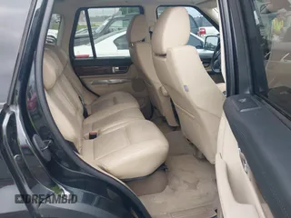 2011 Land Rover Range Rover Sport HSE z VIN SALSF2D42BA716095, wystawiony jako IAAI lot #42331351 z przebiegiem 115 126 mil mil oraz . Historia ofert i sprzedaży dostępna na DreamBid. Obrazek 8.