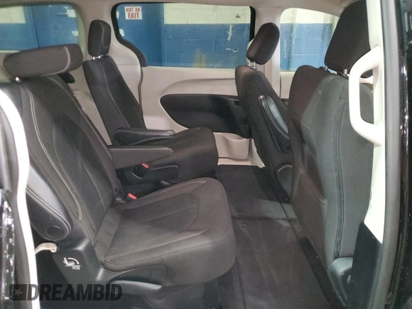 2022 Chrysler Voyager LX z VIN 2C4RC1CG5NR219031, wystawiony jako Copart lot #51882285 z przebiegiem 67 316 mil mil oraz Nie do naprawy • Non repairable. Historia ofert i sprzedaży dostępna na DreamBid. Obrazek 11.