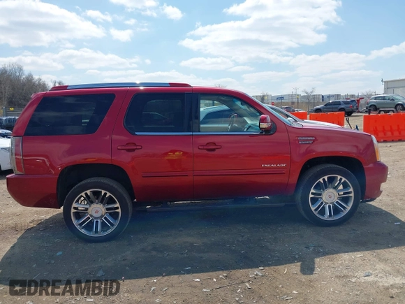 2013 Cadillac Escalade Premium with VIN 1GYS4CEF1DR296895, listed as a IAAI auction lot 42029447 with 77,357 mi miles. Bid and sale history available at carsss.com. Image 12.