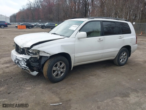 2006 Toyota Highlander w/3rd Row with VIN JTEEP21A560150131, listed as a IAAI auction lot 41843601 with 226,586 mi miles. Bid and sale history available at carsss.com. Image 2.