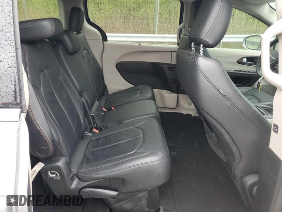 2017 Chrysler Pacifica Touring L with VIN 2C4RC1BG2HR552731, listed as a Copart auction lot 55069825 with 33,315 mi miles and Salvage Title. Bid and sale history available at DreamBid. Image 11.