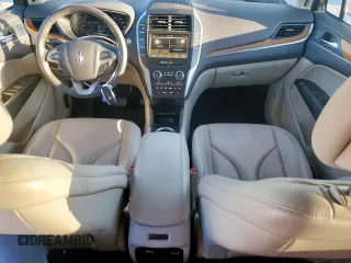 2019 Lincoln MKC Select with VIN 5LMCJ2D90KUL37996, listed as a Copart auction lot 48400885 with 57,264 mi miles and Salvage title. Bid and sale history available at DreamBid. Image 8.