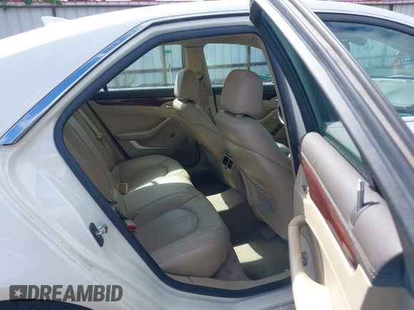 2009 Cadillac CTS AWD z VIN 1G6DT57V090104530, wystawiony jako IAAI lot #42314043 z przebiegiem 96 109 mil mil oraz . Historia ofert i sprzedaży dostępna na DreamBid. Obrazek 8.