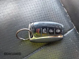 2018 Hyundai Santa Fe 2.0T z VIN 5NMZUDLA3JH057978, wystawiony jako IAAI lot #41930580 z przebiegiem 118 100 mil mil oraz . Historia ofert i sprzedaży dostępna na DreamBid. Obrazek 11.