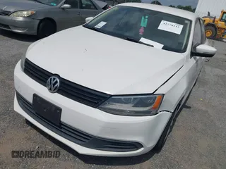 2012 Volkswagen Jetta SE с VIN 3VWDP7AJXCM311284, выставлен на аукционе IAAI как лот 42778112 с пробегом Не указан миль и . История ставок и продаж доступна на DreamBid. Изображение 6.