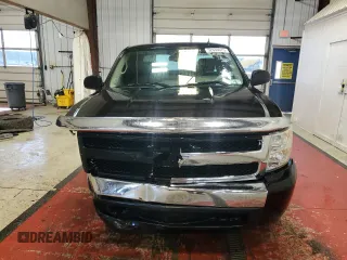 2008 Chevrolet Silverado 1500 1LT with VIN 2GCEK19J081129728, listed as a Copart auction lot 52635075 with 106,412 mi miles and Salvage Title. Bid and sale history available at DreamBid. Image 5.