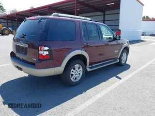 2006 Ford Explorer Eddie Bauer with VIN 1FMEU74E56UB37084, listed as a IAAI auction lot 42093929 with 231,413 mi miles. Bid and sale history available at carsss.com. Image 4.