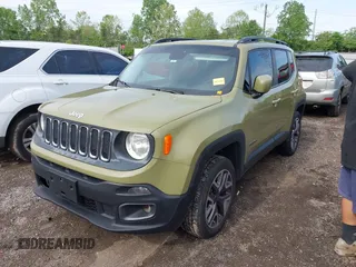 2015 Jeep Renegade Latitude with VIN ZACCJBBT6FPB28081, listed as a IAAI auction lot 42217931 with 212,027 mi miles. Bid and sale history available at carsss.com. Image 17.