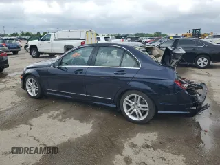 2013 Mercedes-Benz C 250 Sport с VIN WDDGF4HB9DR298923, выставлен на аукционе Copart как лот 56575025 с пробегом 63 041 миль миль и Списание • Salvage title. История ставок и продаж доступна на DreamBid. Изображение 2.