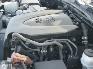 2018 Toyota Tacoma SR5 с VIN 3TMBZ5DN1JM014540, выставлен на аукционе IAAI как лот 42505324 с пробегом 112 990 миль миль и . История ставок и продаж доступна на DreamBid. Изображение 19.