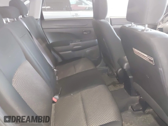 2016 Mitsubishi Outlander ES z VIN JA4AR3AW2GZ049151, wystawiony jako IAAI lot #42465053 z przebiegiem 102 600 mil mil oraz . Historia ofert i sprzedaży dostępna na DreamBid. Obrazek 8.