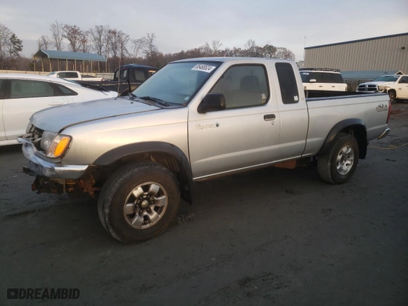 2000 Nissan Frontier 2WD XE with VIN 1N6ED26T8YC349616, listed as a Copart auction lot 85468524 with 207,578 mi miles and Salvage Title. Bid and sale history available at carsss.com. Image 1.