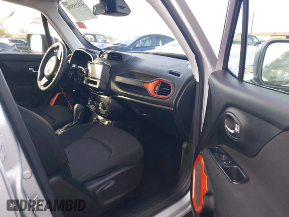 2018 Jeep Renegade Sport with VIN ZACCJBAB4JPH47649, listed as a IAAI auction lot 41615500 with 91,695 mi miles. Bid and sale history available at carsss.com. Image 5.