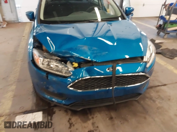 2015 Ford Focus SE with VIN 1FADP3F25FL342077, listed as a IAAI auction lot 41917089 with 20,321 mi miles. Bid and sale history available at carsss.com. Image 6.