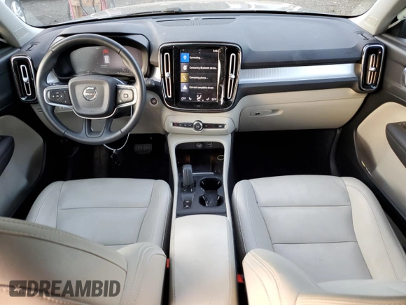 2019 Volvo XC40 Momentum with VIN YV4162UK6K2060492, listed as a Copart auction lot 69605803 with 73,391 mi miles. Bid and sale history available at carsss.com. Image 8.