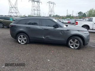 2018 Land Rover Range Rover Velar S с VIN SALYB2RX3JA771467, выставлен на аукционе IAAI как лот 42232801 с пробегом 108 139 миль миль и . История ставок и продаж доступна на DreamBid. Изображение 14.