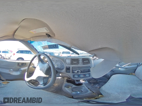 1998 GMC Sonoma z VIN 1GTCS1443W8506359, wystawiony jako Copart lot #83055064 z przebiegiem Nie podano mil oraz Szkody całkowita. Historia ofert i sprzedaży dostępna na DreamBid. Obrazek 12.