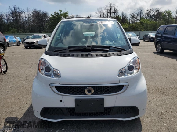 2014 Smart fortwo with VIN WMEEK9AA3EK806228, listed as a Copart auction lot 63858905 with 13,317 mi miles and Clean title. Bid and sale history available at DreamBid. Image 5.