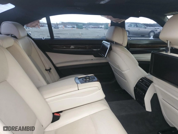 2013 BMW 7 Series 740Li with VIN WBAYE4C52DDW22629, listed as a Copart auction lot 44608645 with 163,135 mi miles and Salvage Title. Bid and sale history available at carsss.com. Image 10.