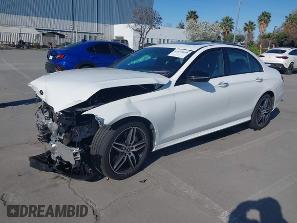 2019 Mercedes-Benz E 300 with VIN WDDZF4JB1KA686212, listed as a IAAI auction lot 41891840 with 30,088 mi miles and . Bid and sale history available at DreamBid. Image 2.