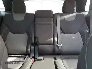 2018 Jeep Cherokee Latitude Tech Connect z VIN 1C4PJLCB8JD537025, wystawiony jako Copart lot #56568695 z przebiegiem 149 071 mil mil oraz Szkoda całkowita • Salvage title. Historia ofert i sprzedaży dostępna na DreamBid. Obrazek 10.