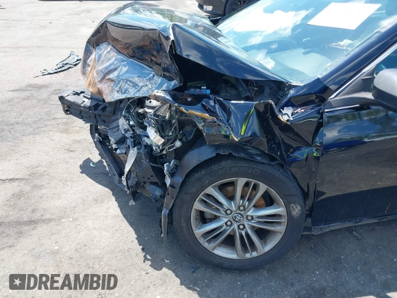 2017 Toyota Camry XLE z VIN 4T1BF1FK5HU712798, wystawiony jako IAAI lot #42268987 z przebiegiem 127 654 mil mil oraz . Historia ofert i sprzedaży dostępna na DreamBid. Obrazek 6.