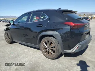 2019 Lexus UX 200 z VIN JTHY3JBH7K2005768, wystawiony jako Copart lot #46180135 z przebiegiem 78 108 mil mil oraz Szkoda całkowita • Salvage title. Historia ofert i sprzedaży dostępna na DreamBid. Obrazek 2.