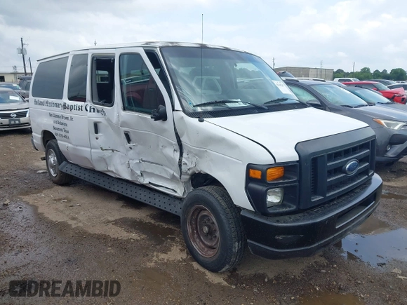 2010 Ford Econoline Passenger XL z VIN 1FMNE1BW5ADA93070, wystawiony jako IAAI lot #42148287 z przebiegiem 117 112 mil mil oraz . Historia ofert i sprzedaży dostępna na DreamBid. Obrazek 1.