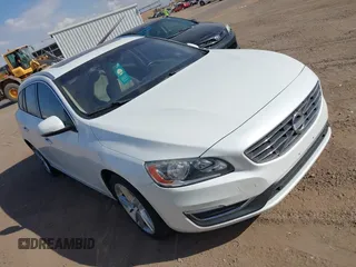 2015 Volvo V60 T5 Drive-E Platinum with VIN YV126MED5F1189283, listed as a IAAI auction lot 41422739 with 112,043 mi miles. Bid and sale history available at carsss.com. Image 1.