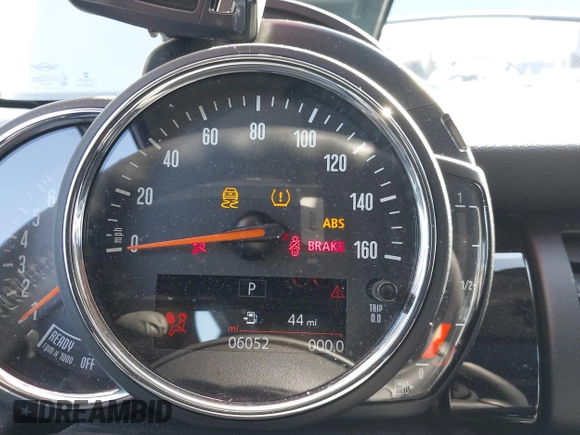 2019 MINI Hardtop 4 Door Cooper with VIN WMWXU1C59K2L24715, listed as a IAAI auction lot 41398540 with 6,052 mi miles and . Bid and sale history available at DreamBid. Image 7.