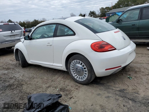 2014 Volkswagen Beetle 2.5L w/Sun with VIN 3VWJP7AT7EM613977, listed as a Copart auction lot 89251315 with 101,885 mi miles and Salvage Title. Bid and sale history available at DreamBid. Image 2.