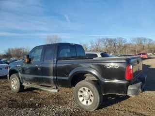 2010 Ford F-250 XL z VIN 1FTSX2B58AEA54899, wystawiony jako Copart lot #43699915 z przebiegiem 107 312 mil mil oraz Tytuł czysty. Historia ofert i sprzedaży dostępna na DreamBid. Obrazek 2.