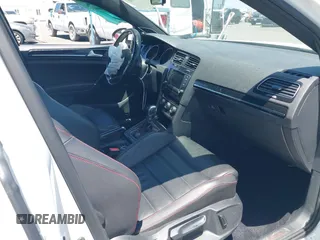 2015 Volkswagen GTI S z VIN 3VW4T7AUXFM098038, wystawiony jako IAAI lot #42279581 z przebiegiem 83 825 mil mil oraz . Historia ofert i sprzedaży dostępna na DreamBid. Obrazek 5.
