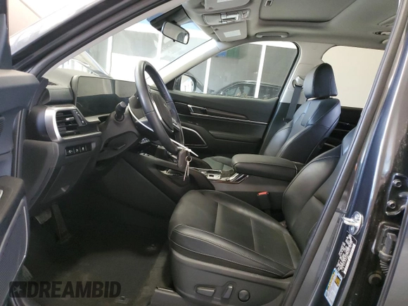 2024 Kia Telluride S с VIN 5XYP64GC7RG478105, выставлен на аукционе Copart как лот 53883025 с пробегом 14 920 миль миль и Списание • Salvage title. История ставок и продаж доступна на DreamBid. Изображение 7.