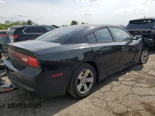 2013 Dodge Charger SE z VIN 2C3CDXBG6DH725726, wystawiony jako Copart lot #56415675 z przebiegiem 185 165 mil mil oraz Szkoda całkowita • Salvage title. Historia ofert i sprzedaży dostępna na DreamBid. Obrazek 3.