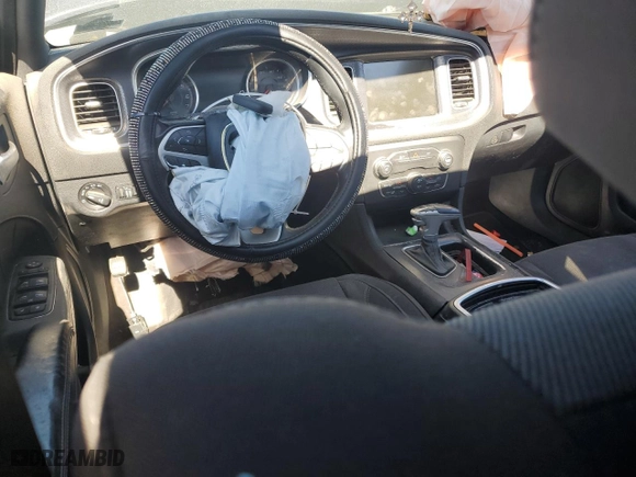 2015 Dodge Charger SXT with VIN 2C3CDXHG6FH770692, listed as a Copart auction lot 44070225 with 182,626 mi miles and Salvage Title. Bid and sale history available at carsss.com. Image 8.