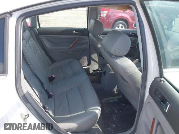 2004 Volkswagen Passat GLX with VIN WVWRH63B64P150935, listed as a IAAI auction lot 42064933 with 174,357 mi miles and . Bid and sale history available at DreamBid. Image 8.