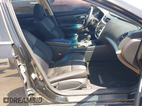 2017 Nissan Altima SR z VIN 1N4AL3AP7HC285742, wystawiony jako IAAI lot #41984935 z przebiegiem 92 855 mil mil oraz . Historia ofert i sprzedaży dostępna na DreamBid. Obrazek 5.