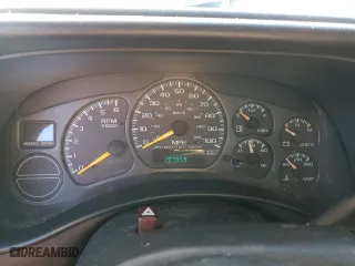 2000 Chevrolet Silverado 1500 LS with VIN 2GCEK19TXY1364347, listed as a Copart auction lot 82390404 with 197,959 mi miles and Non Repairable. Bid and sale history available at carsss.com. Image 9.